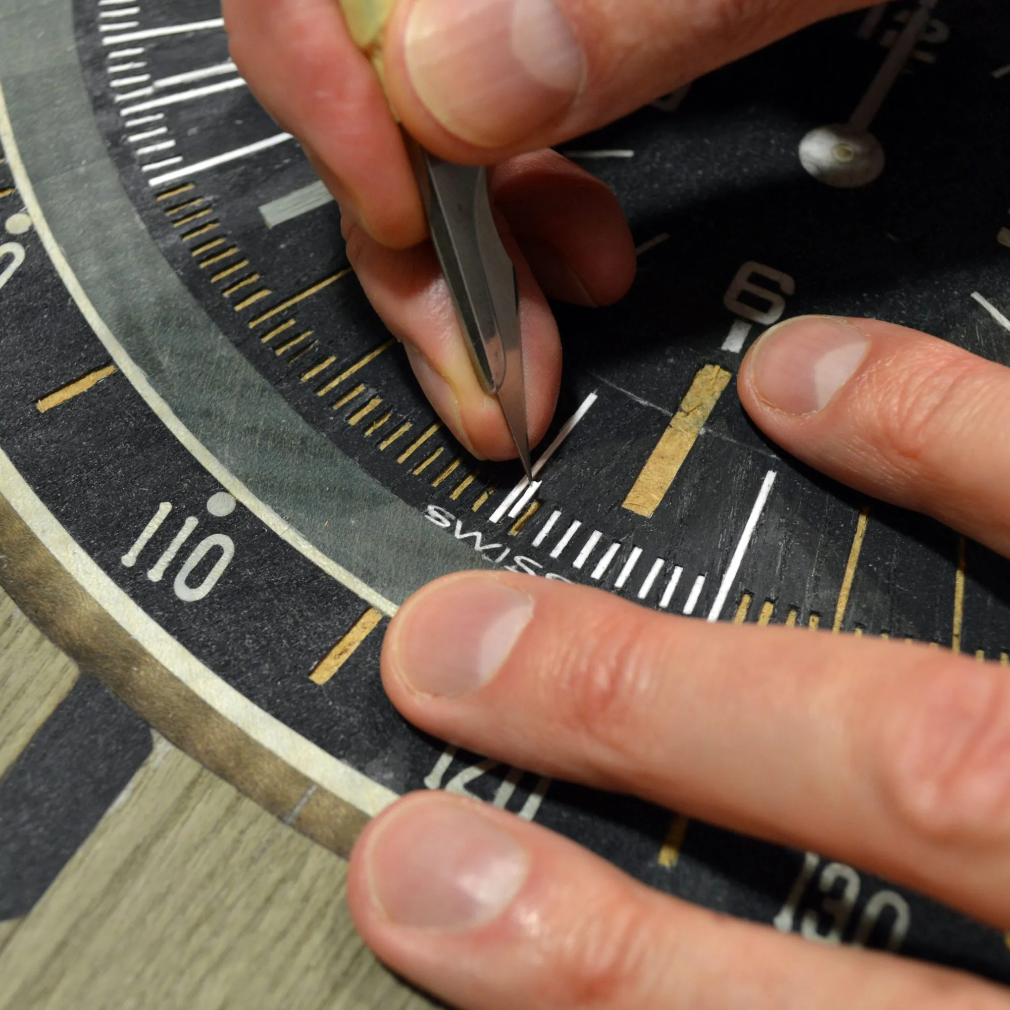 Encastrement des index au scalpel